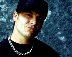 DJ Lethal feat. Pharoh Monch - Hands Up