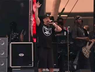 Ice-T and Body Count perform Cop Killer
