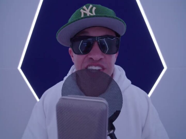 Bush Babees – Chat Bout Video